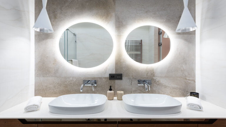 Badkamer-wit-design-debundelbv-loodgieter